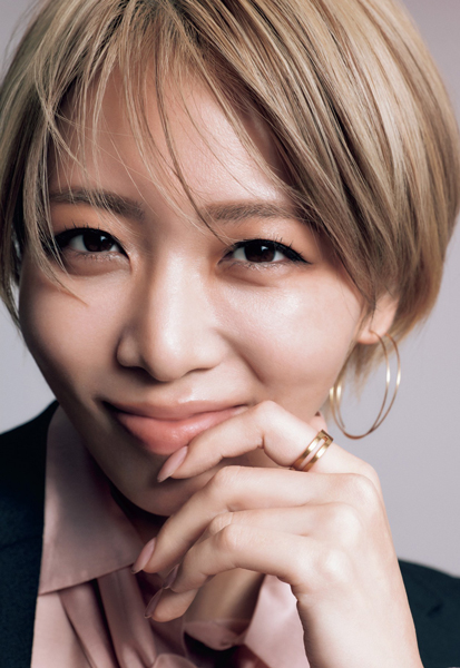 礼真琴。宝塚歌劇団退団から5か月、踏み出した一歩とその先に見据える