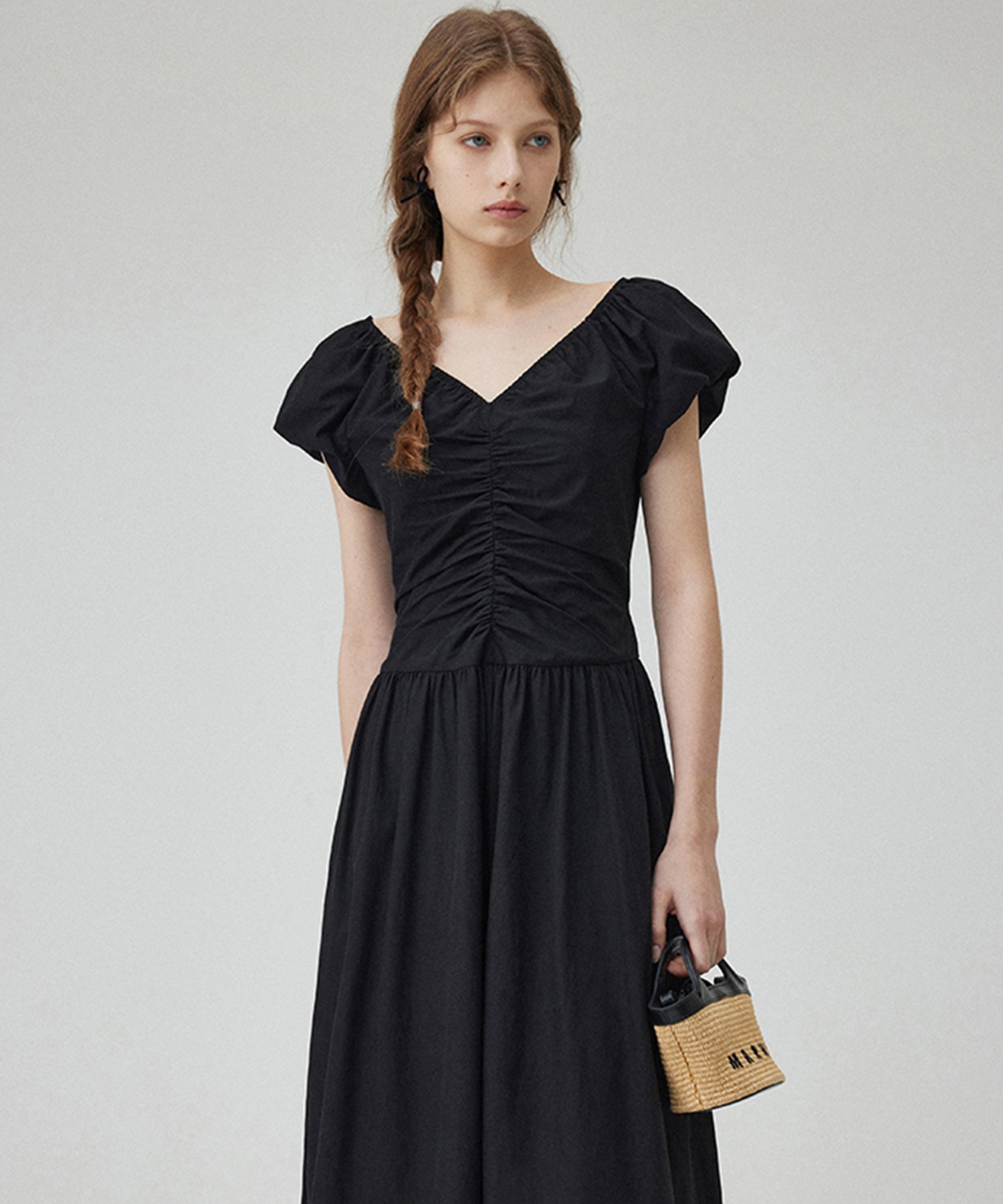 Vネック フレンチスリーブ ギャザーワンピース FX24L017【Fano Studios