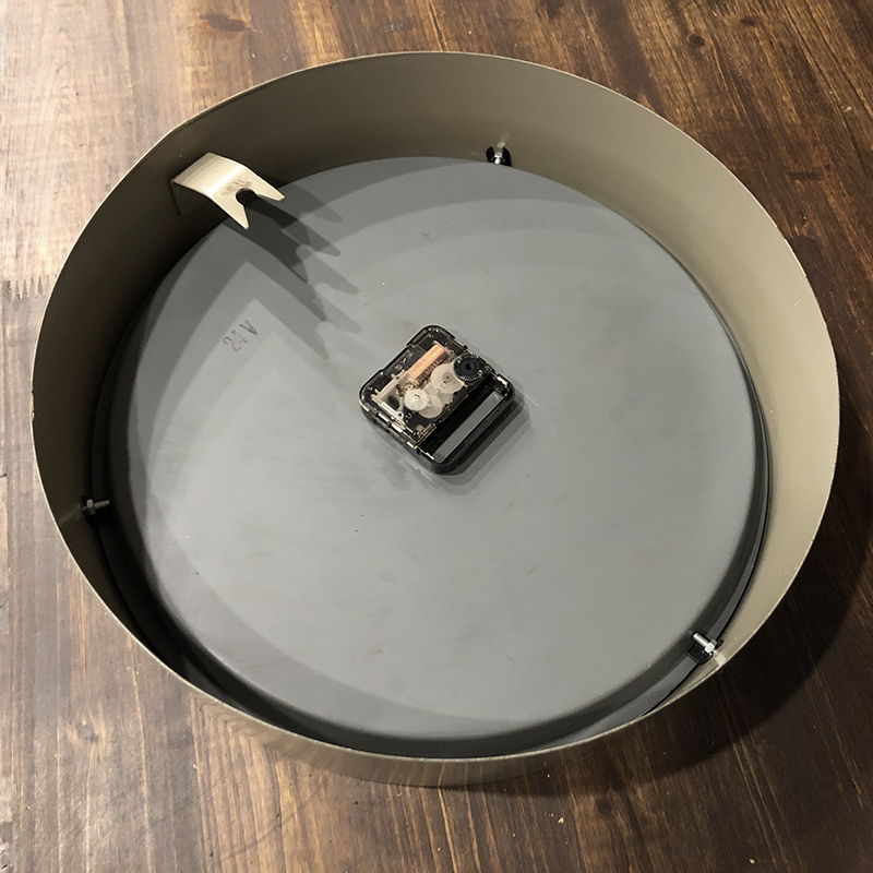 Pragotron Gray Metal Wall Clock パラゴトロン グレー メタル