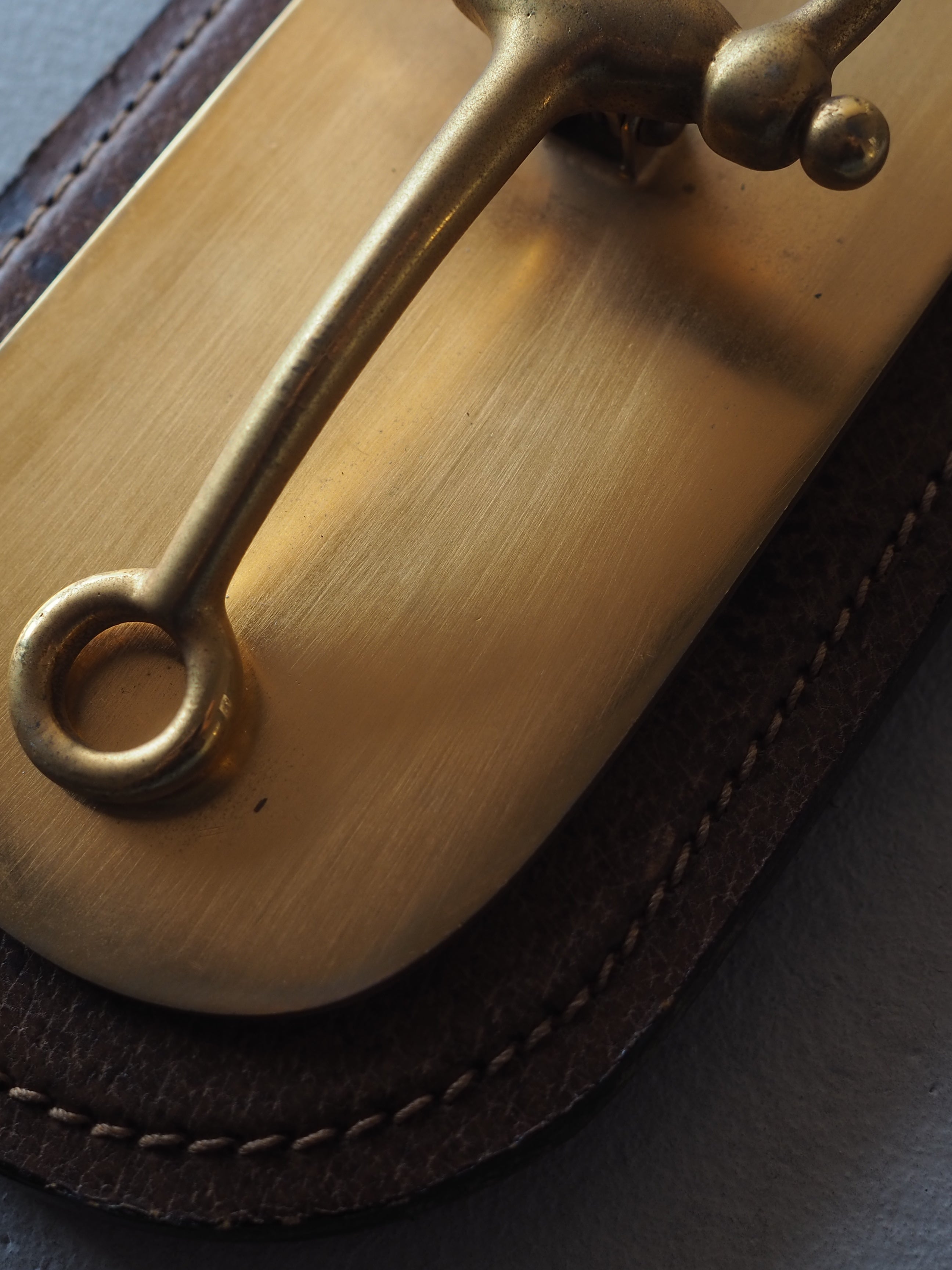 GUCCI グッチ オールド ペーパーウェイト 置物 インテリア ブラウン