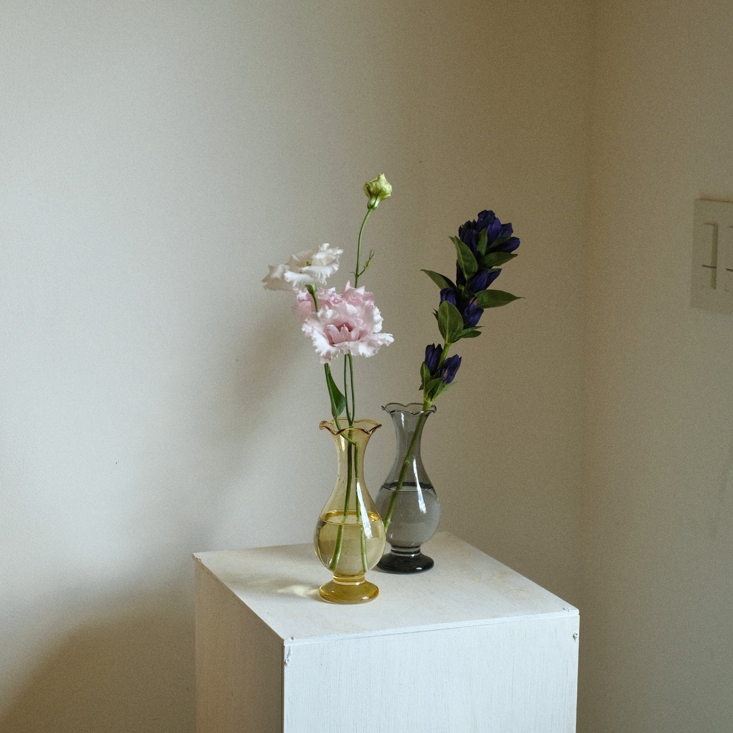 ガラスの花瓶｜一輪挿し｜おしゃれ｜かわいい｜シンプル｜室内｜ふち