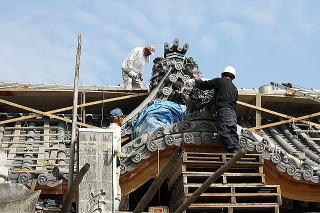 龍の鬼瓦（唐破風）