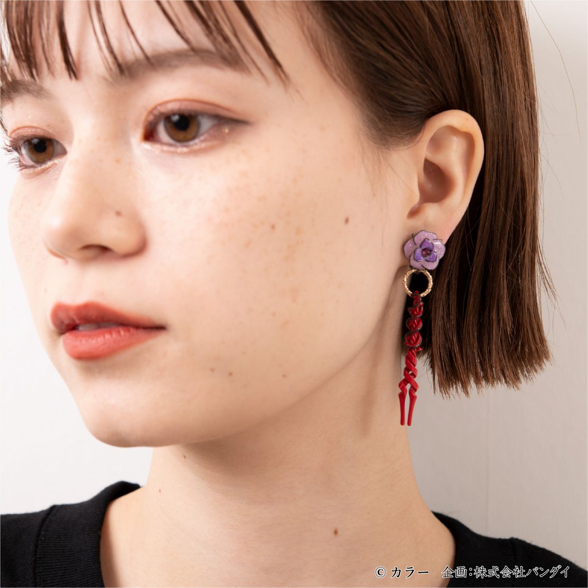 インパクト抜群！初号機やロンギヌスの槍がゴシックなアクセサリーに