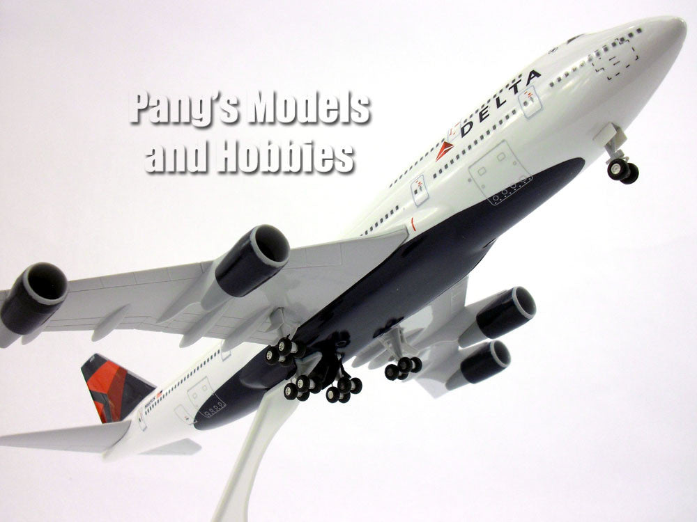 Boeing 747-400 Delta Airlines 1/200 Scale Model Airplane by