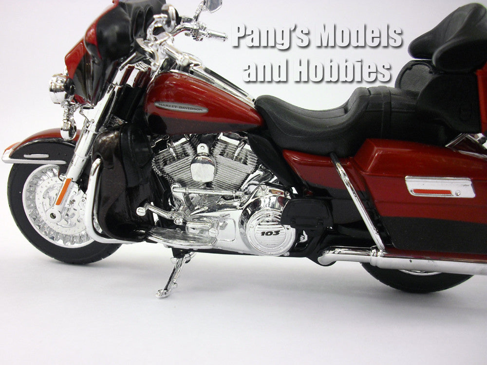 Harley - Davidson 2013 Electra Glide Ultra 1/12 Diecast Metal