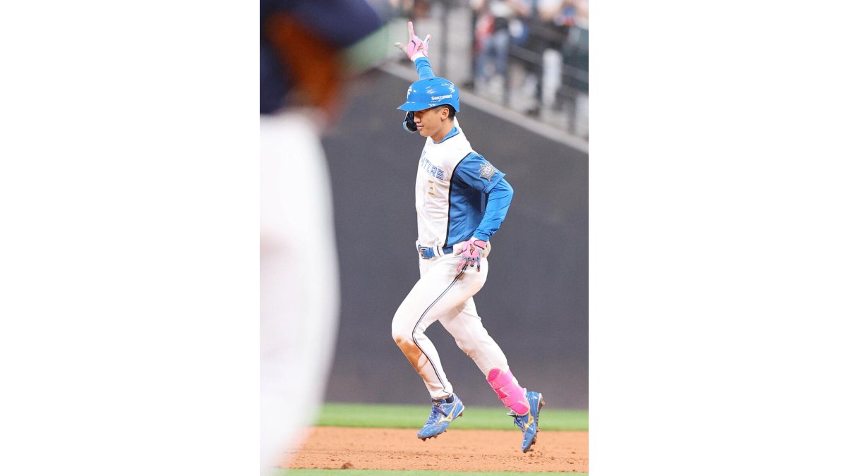 日本ハム】アメージング！加藤豪将が1試合2発「マンチューまであと9