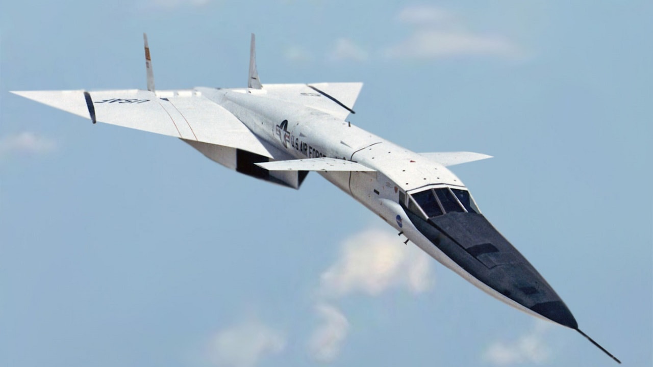 XB-70 Valkyrie – Warbird Wednesday Episode #121 – Palm Springs Air