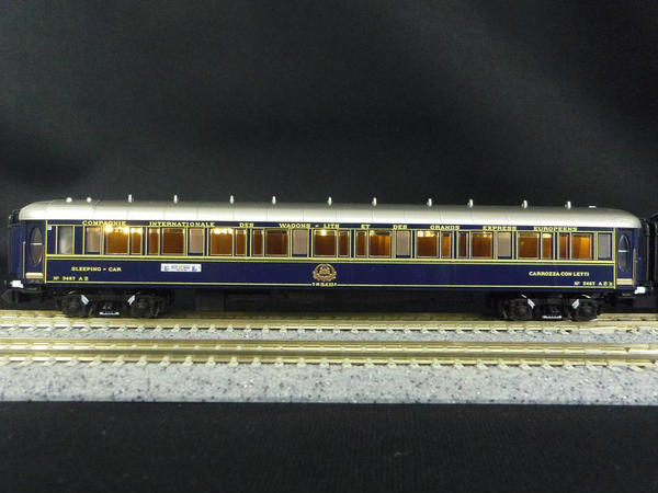 オリジナル商品】新発売となった「LED室内灯クリア（電球色）」を