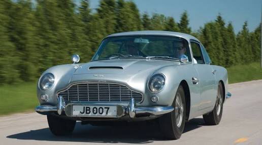 フィン・マックミサイル (アストンマーティン DB5/元ネタは007の