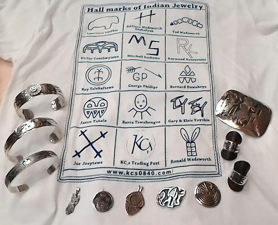 藤井寺店より ジュエリーに刻印されるアーチストのサイン『ホール