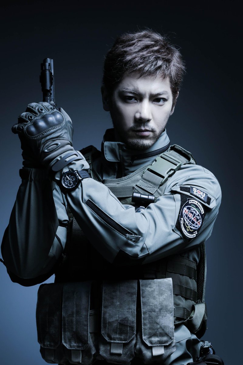 舞台版バイオハザードで中村誠治郎さん演じるBSAA北米支部アルファ