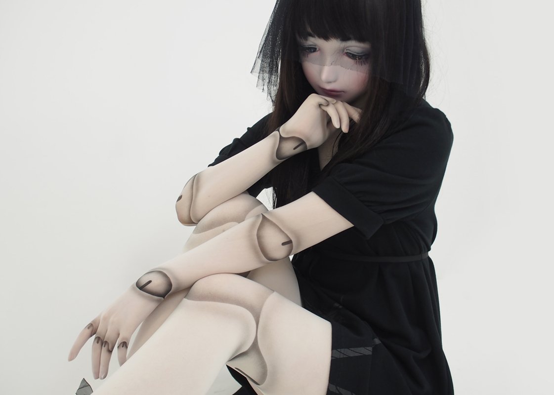 全身球体関節の塗装は『球体関節ストッキング』のタブロヲ・上野航