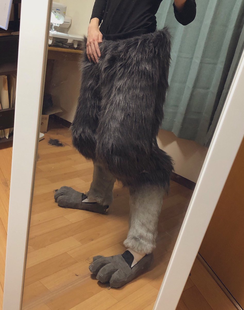 デザフェス出品するとしたら獣脚ズボンかな？ 余裕あれば獣足なお靴も。