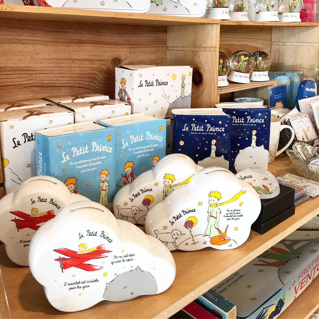 星の王子さまシリーズ。陶器の本型貯金。飾って置くだけでもかわいい