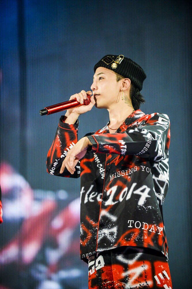 GDRAGON】GOODS：東京ドーム公演まで約2週間💜💚💙G-DRAGONがライブで