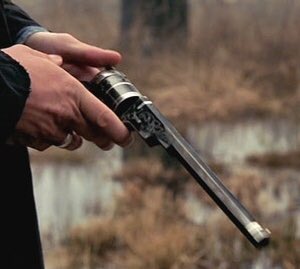 スーパーナチュラルの悪魔殺しコルトに触発されて、ハートフォードの