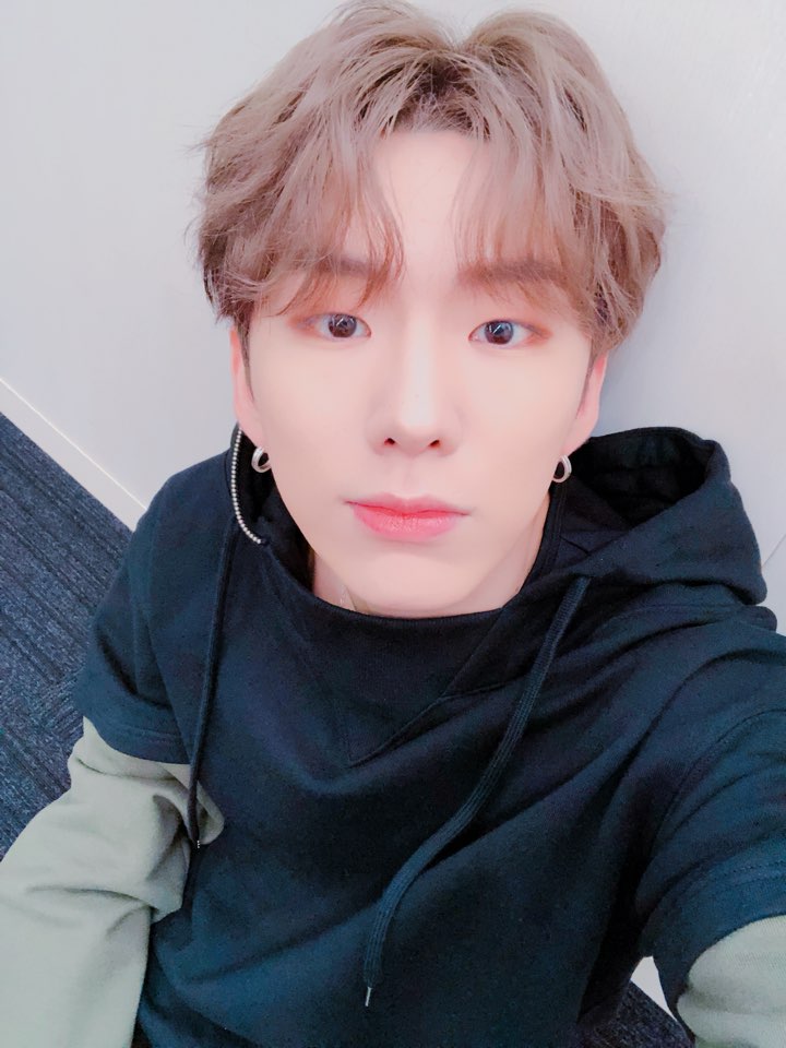 キヒョン] おはようございます！ ごはんたべましたか！?ごはんたべて