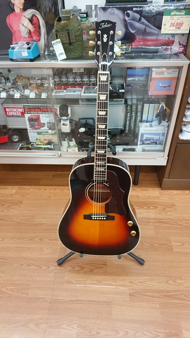 今日の2本目 TOKAI TJE-65 GIBSON J-160Eタイプです。 あまり見かけ