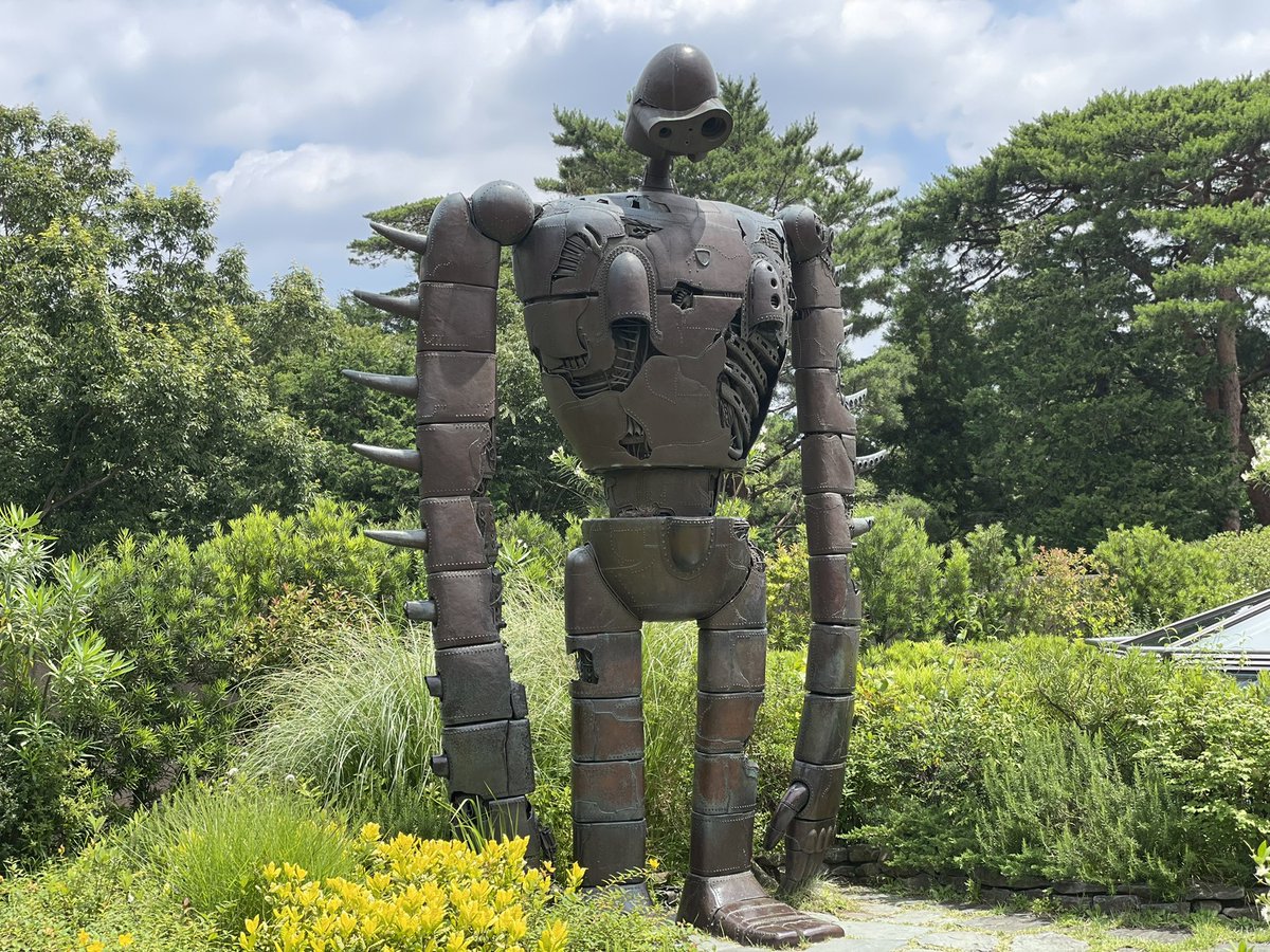 今日のような曇りの日は、ロボット兵が上手に撮影できそうです。さわっ