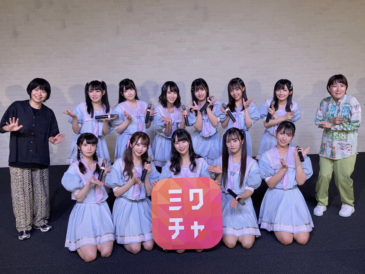 1stシングル初披露特番 「君はこの夏、恋をする」 ご覧いただき