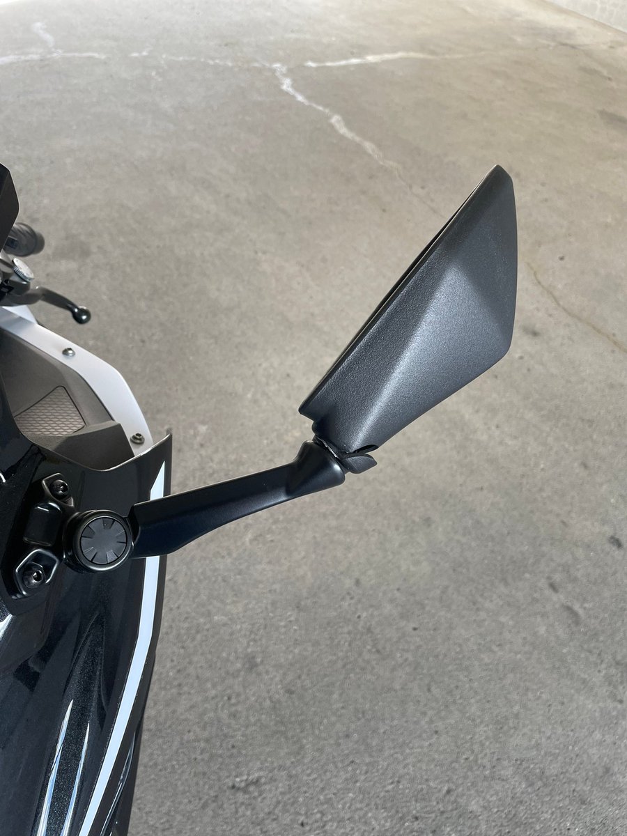 ミラーやっと交換できた〜 ついでにみんなよくつけてるやつも(＾ω＾)