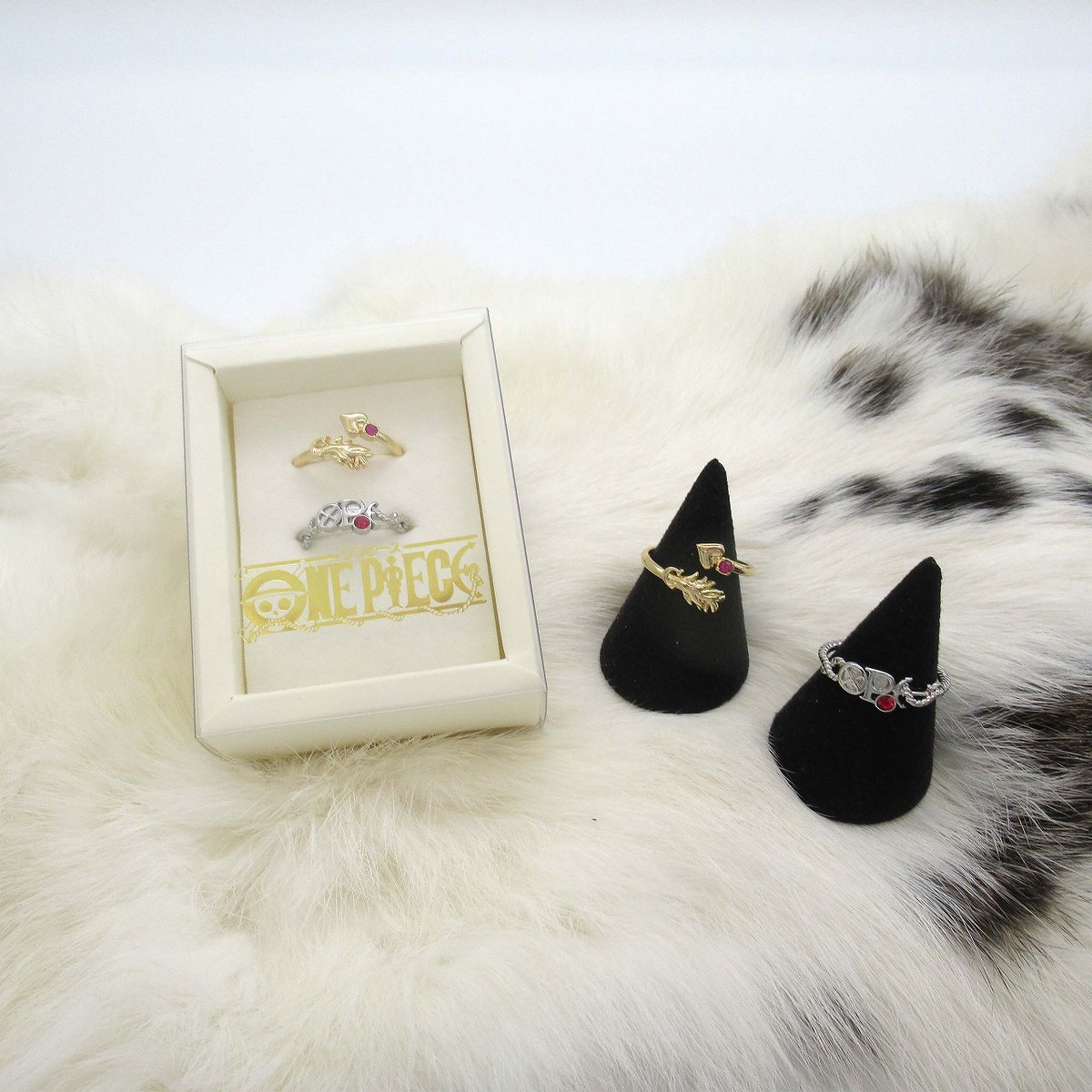 新商品】麦わらストア限定 バースデーデュオリング［コラソン］ 2,750