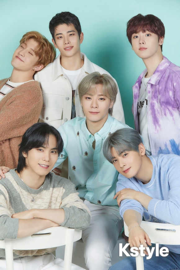 プレゼント】#ASTRO 直筆サイン入りポラを2名様に！ 応募は