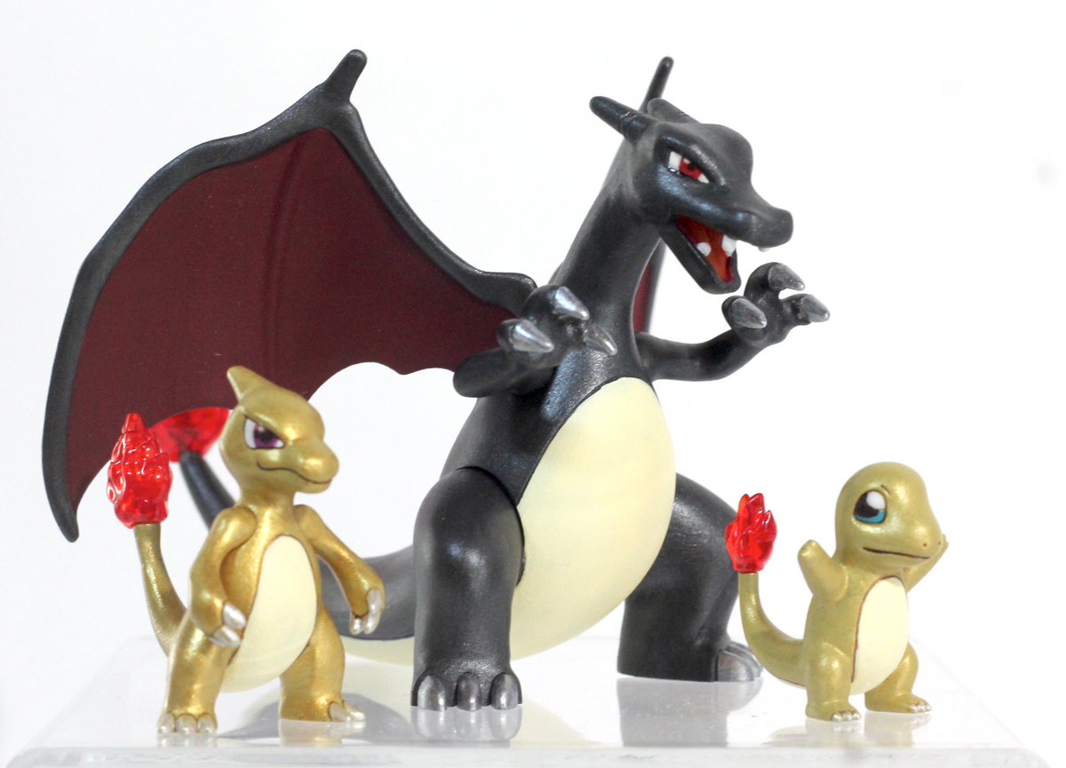 リザードン進化セット完成！ 色違いが欲しいけどなかなか出ないので