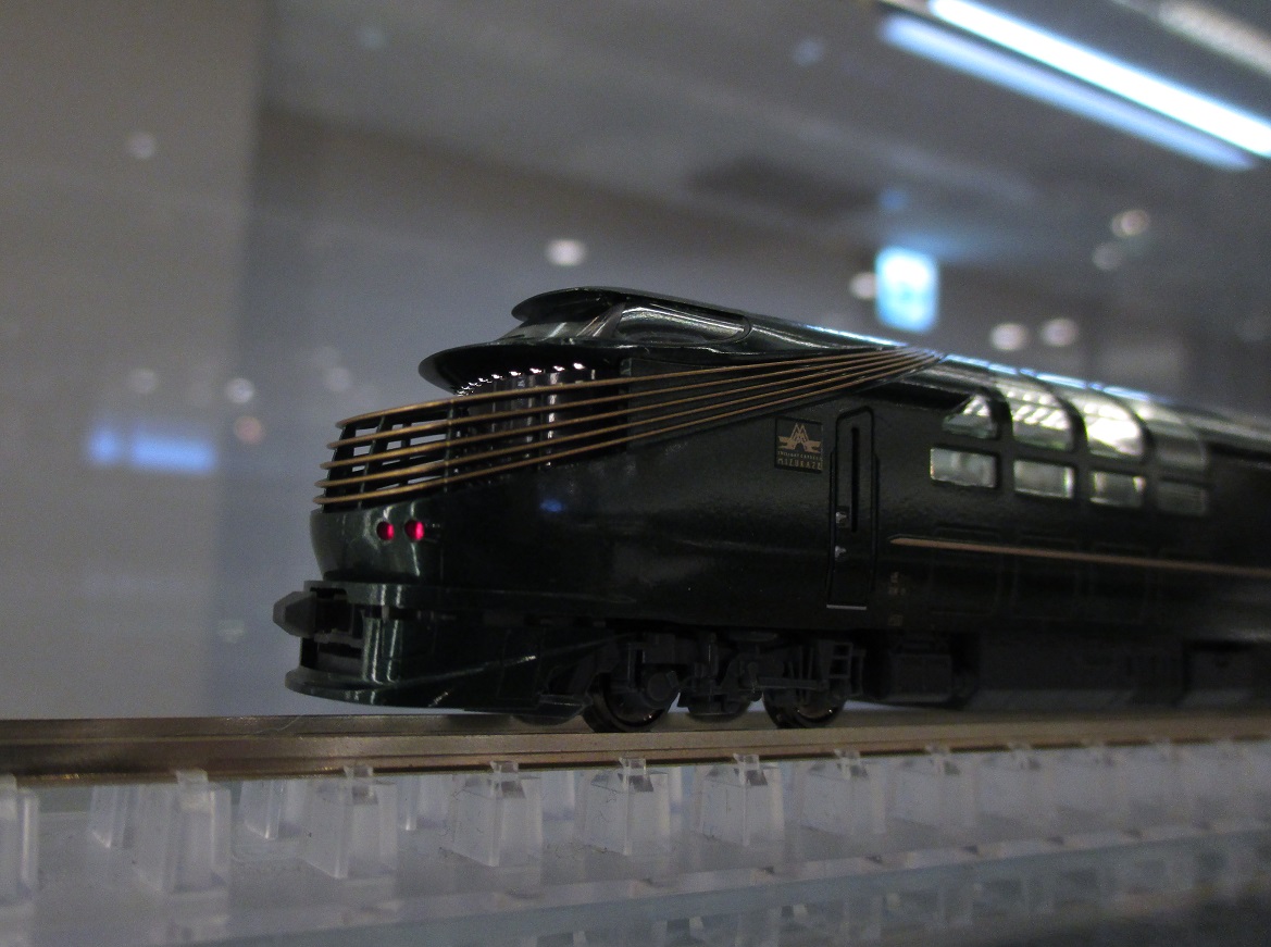 入荷情報】Nゲージ新製品、87系「TWILIGHT EXPRESS 瑞風」 10両セット