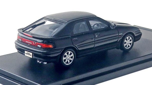 マツダ車のミニカーが得意なハイストーリーより、BGファミリアの5ドア