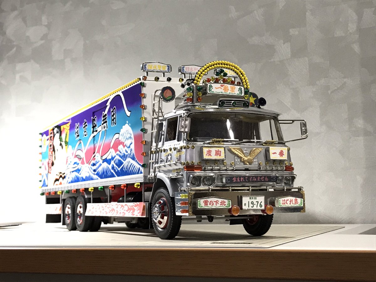 ずっと作り続けている、 一番星号のあんどんを仮合わせ。 最近ぜんぜん