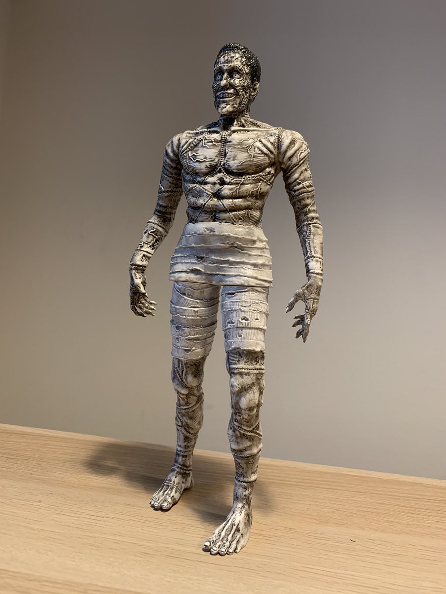 フランケンシュタイン』フィギュアのモノクロ版が、来月発売されます