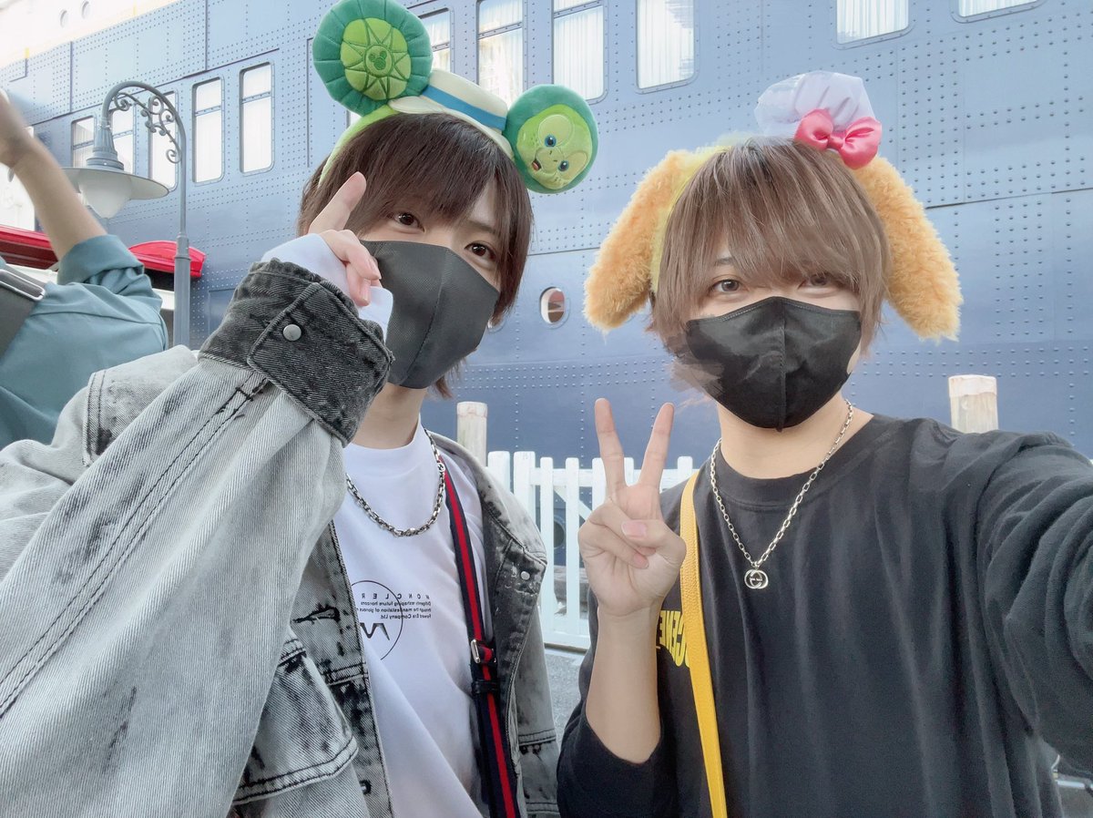 みんなでディズニー来たよ✨✨✨ お昼からなのに最高に楽しかった