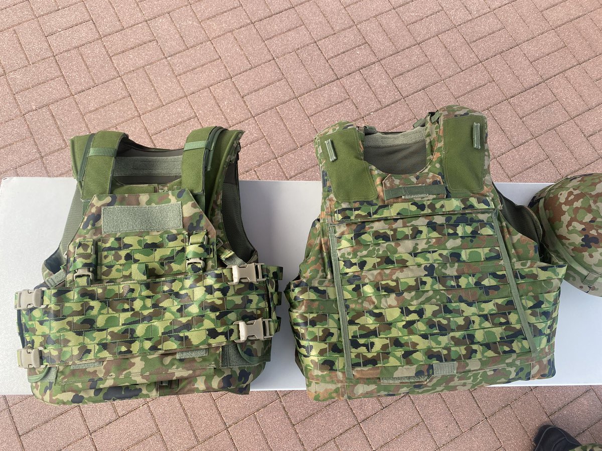 18式防弾チョッキ、広報の自衛官の方が「実は私もまだ着たことないん