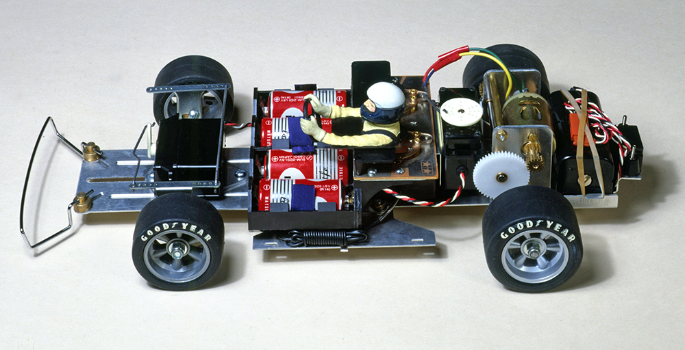 12/4はタミヤ電動RCカーの日】1976年にタミヤ初の電動RCカー「ポルシェ
