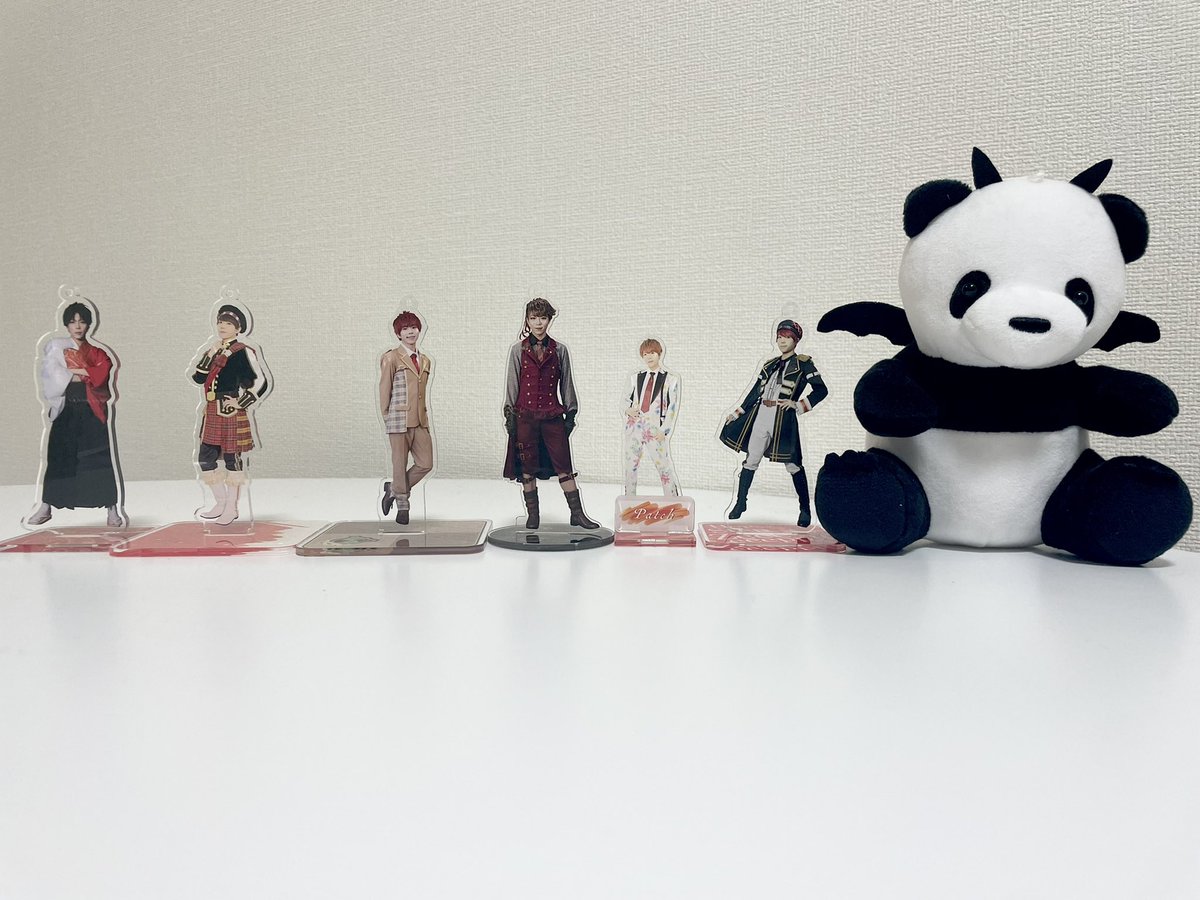 Zeppツアーグッズのアクリルスタンド、大きさどのくらいか気になるって