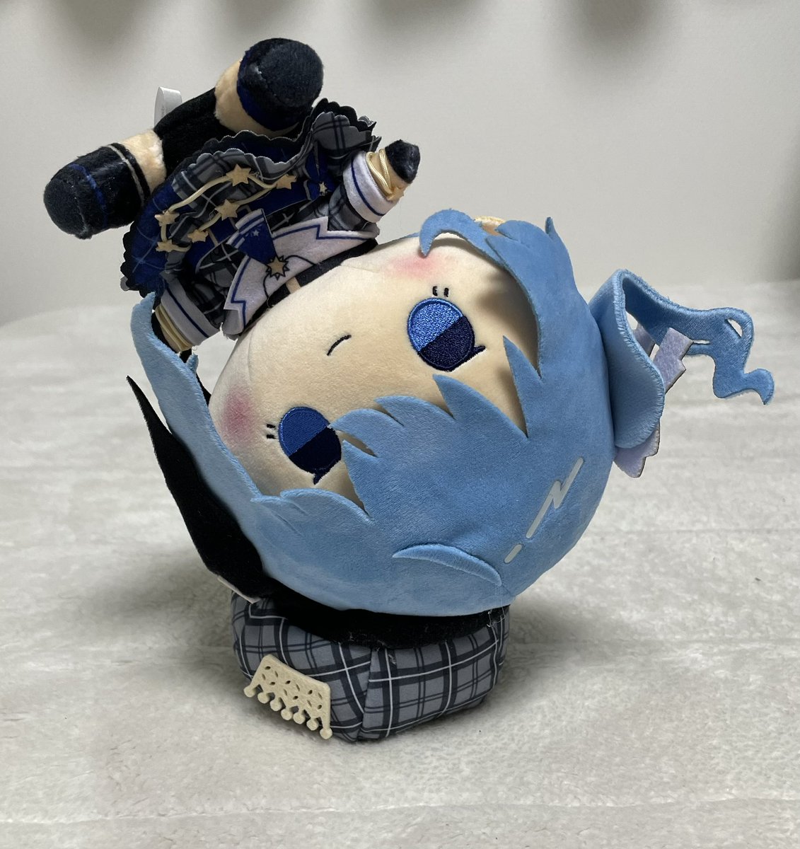 RT @samir_hoshiyomi: すいちゃんのもちどる帽子デカすぎて逆立ち