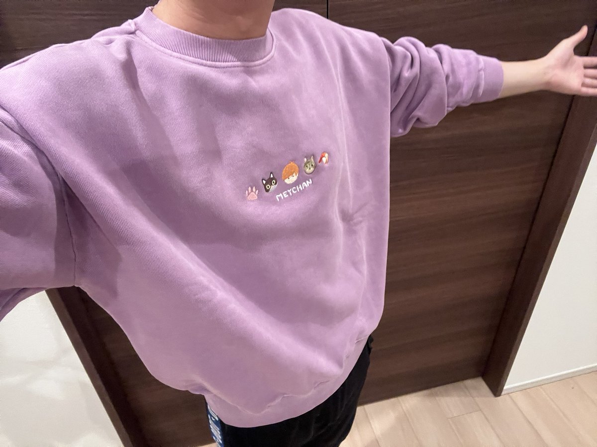 めいちゃんからにゃんぴーずトレーナーの着用写真が届いたので皆さんに