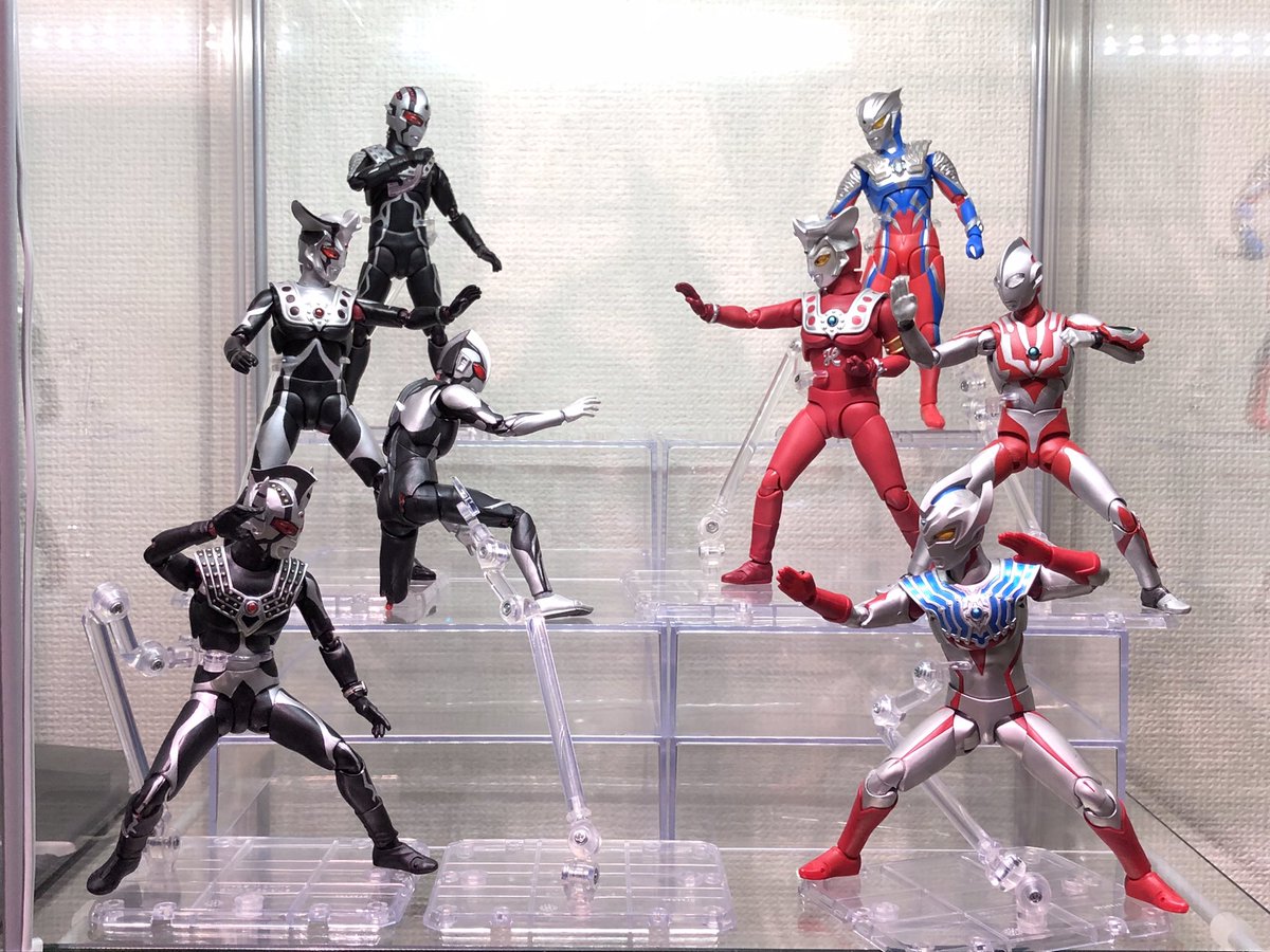某劇場スペシャルみたいな構図。 #ウルトラアーツ #ウルトラマンリ