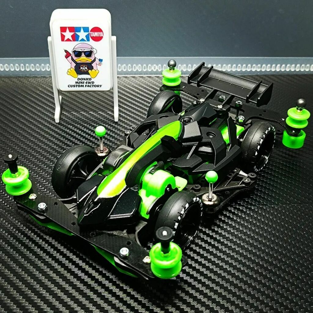 オーダー品が完成。 以前のマッハフレームにリヤウイングを追加した形