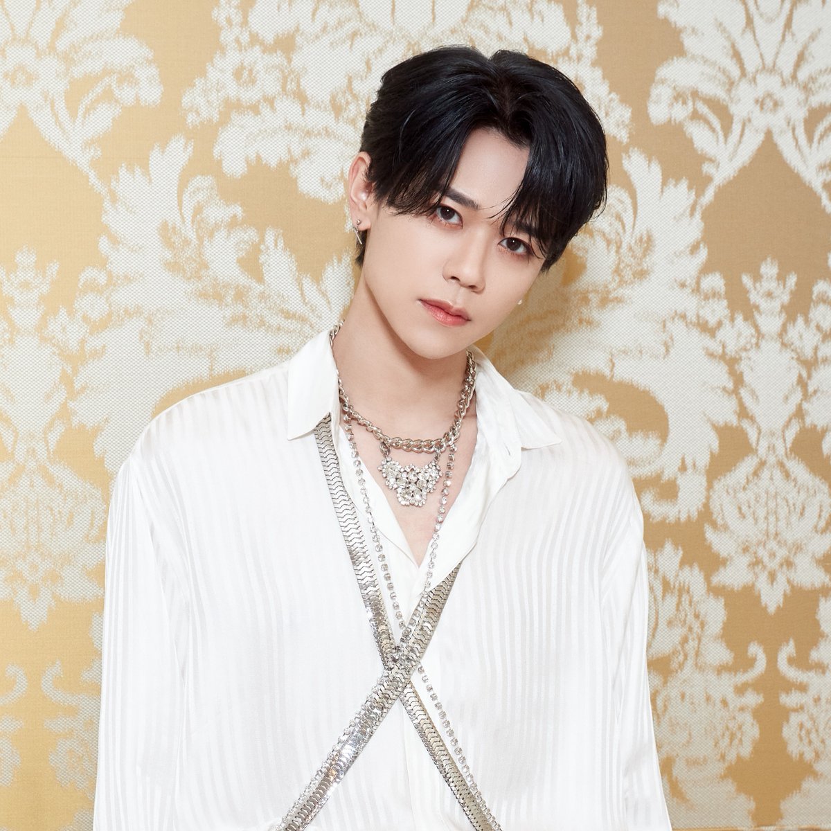 2022.12.14 RELEASE INI 1ST ALBUM 