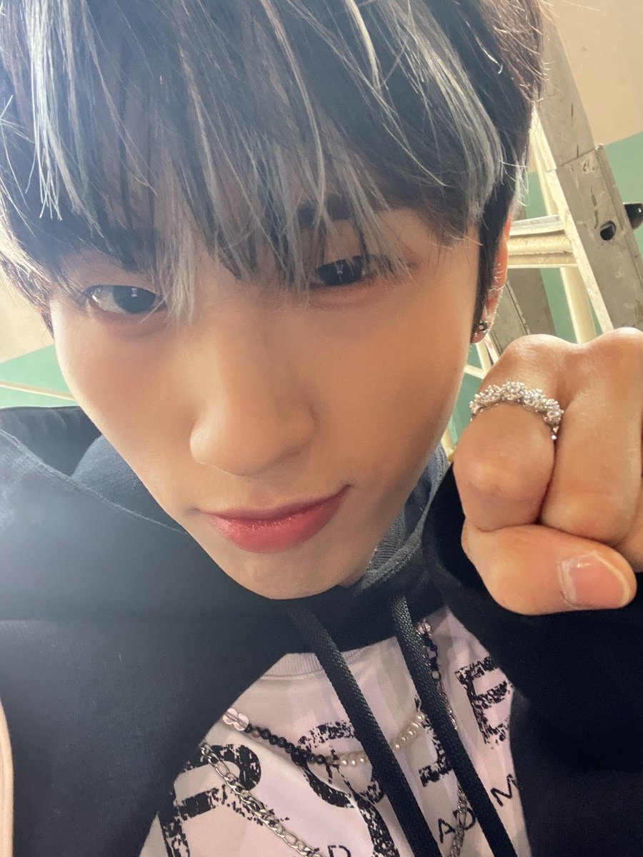 許豊凡] にゃん😼😸 #INI #XUFENGFAN