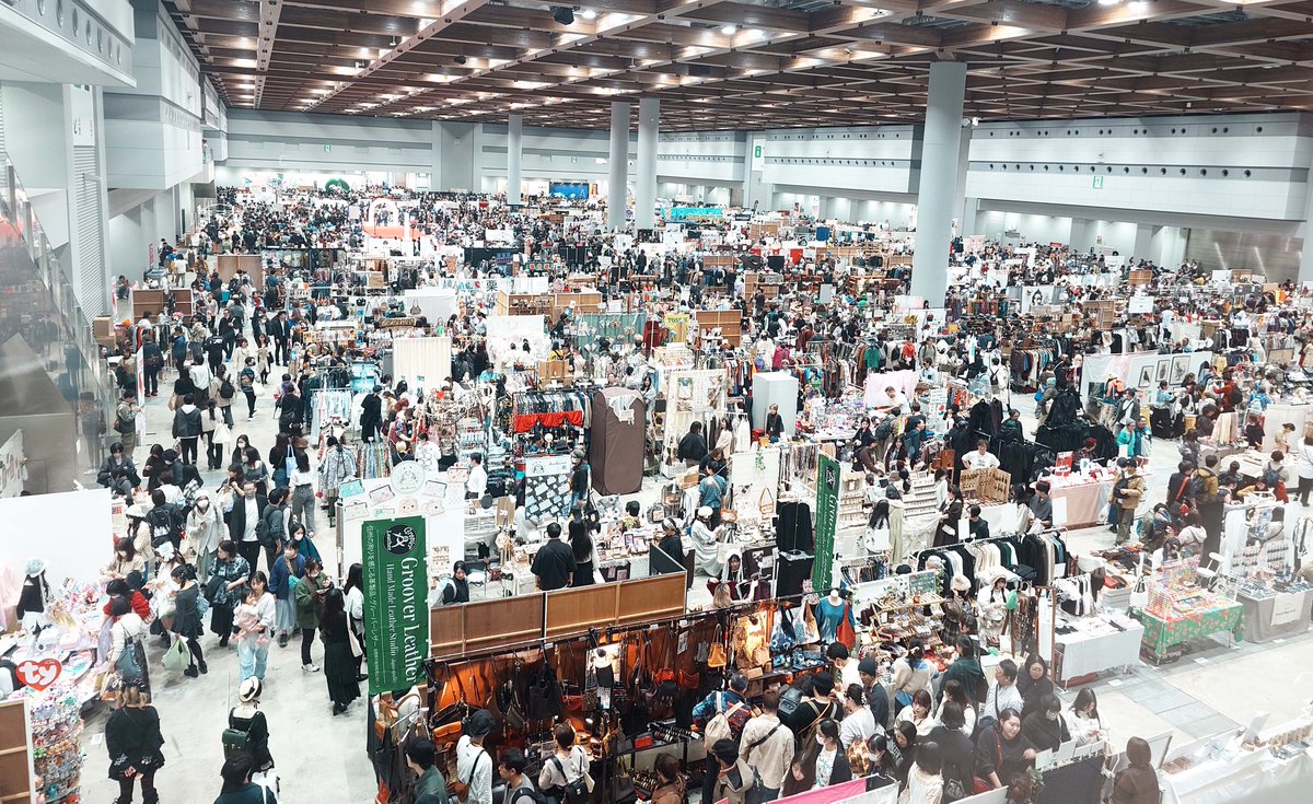 イベント1日目が無事に終了しました。 お気楽屋のブースにもたくさんの