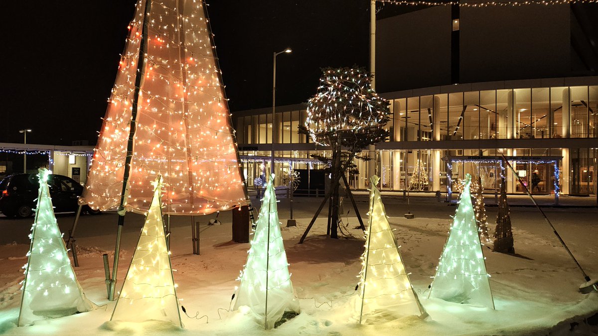 クリスマスイルミネーションがXで輝く冬の風物詩