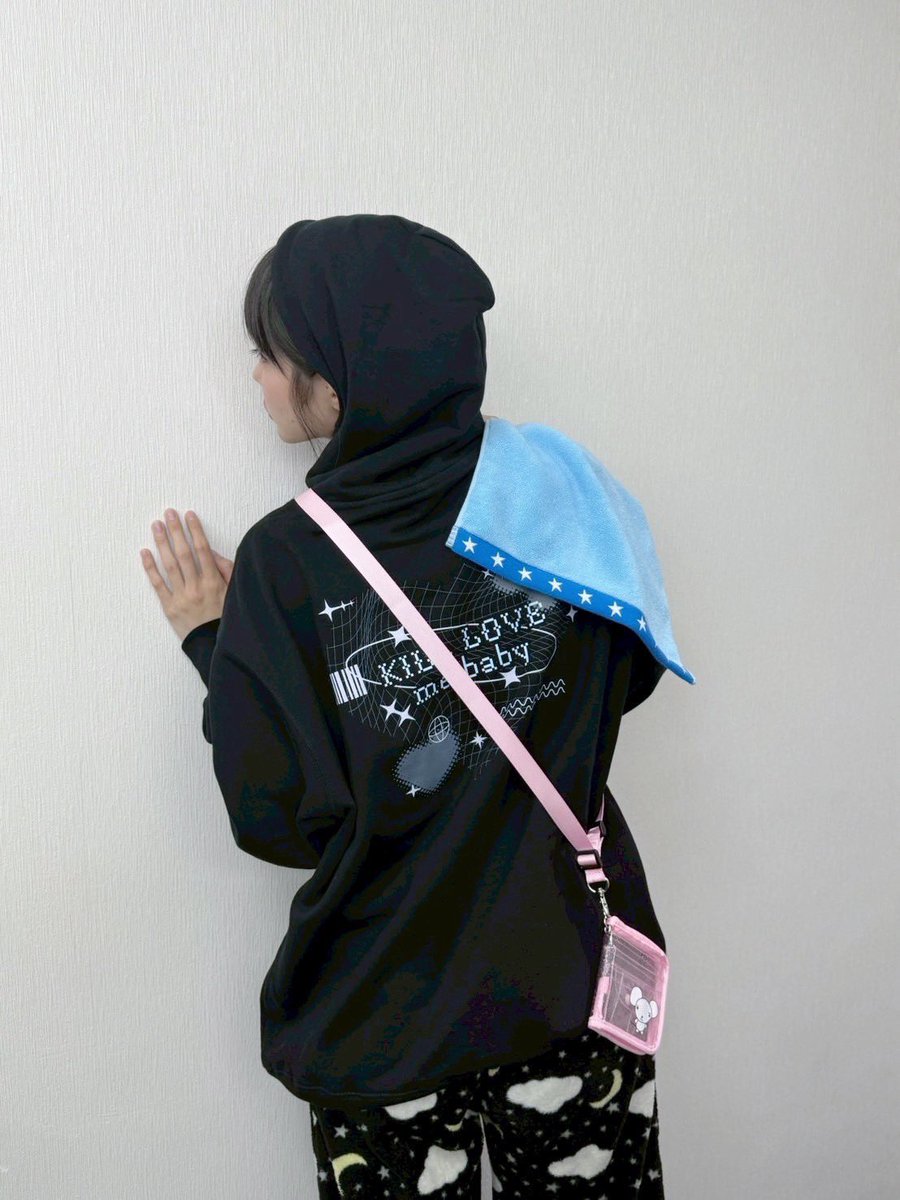 新グッズ来たー！冬フェスだから来ると思ってた 明日絶対買う #ano