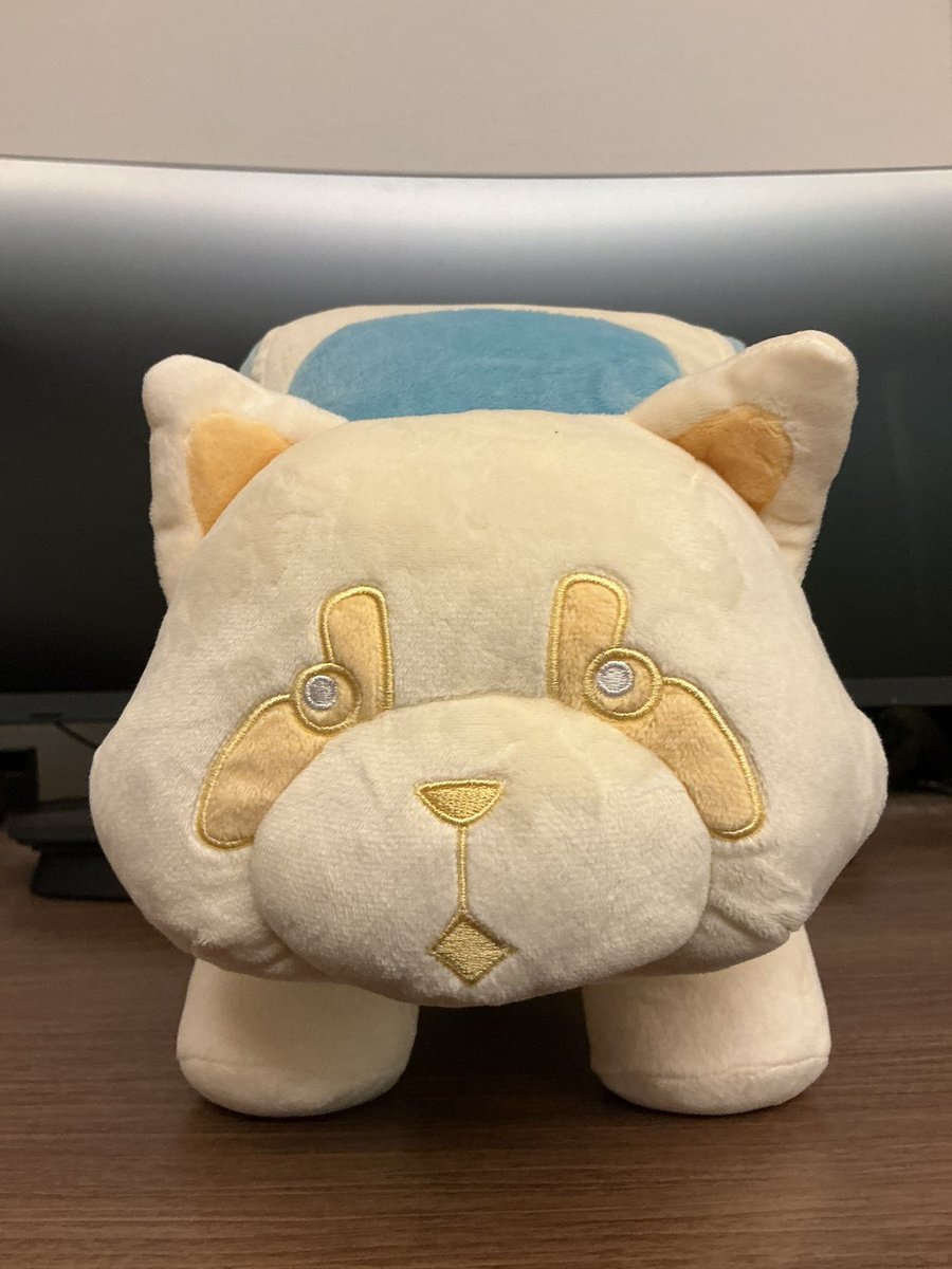 レッサーくんぬいぐるみ の見本が届きました。 早速撫で回してもっち