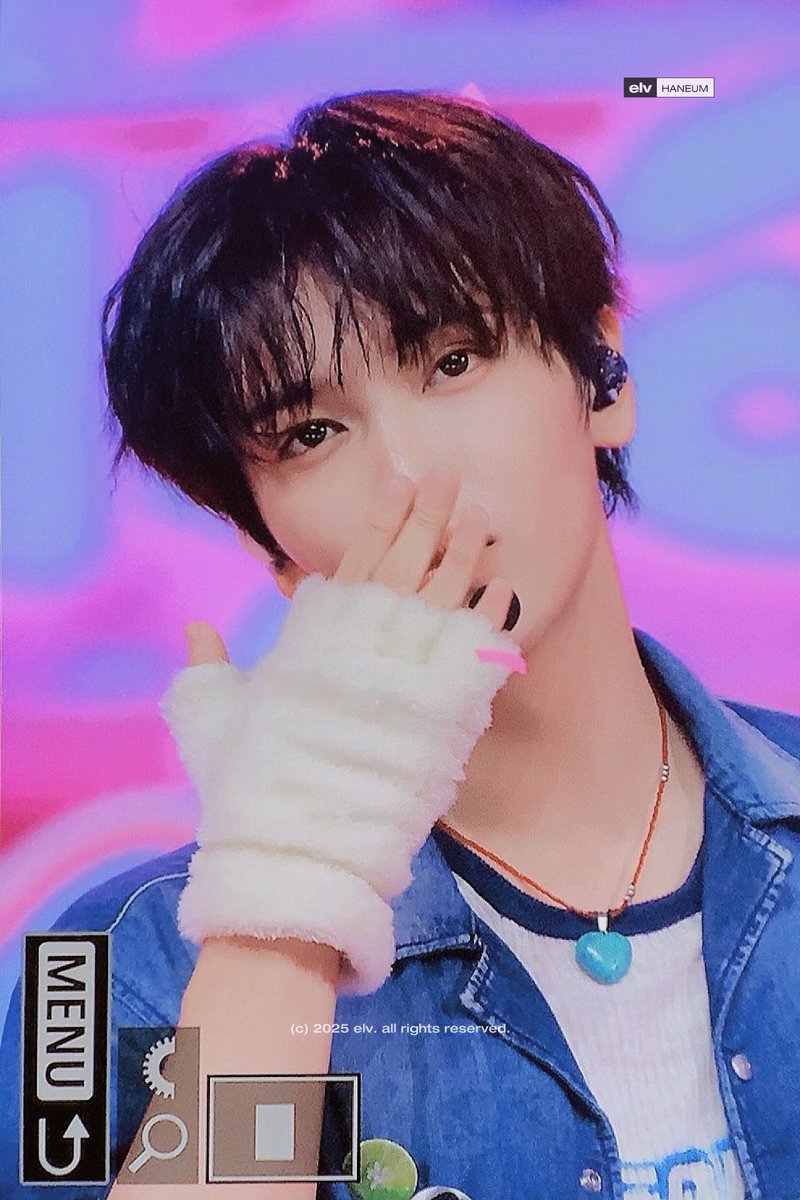 G0LMzDcb0AABg-S.jpg?format=jpg