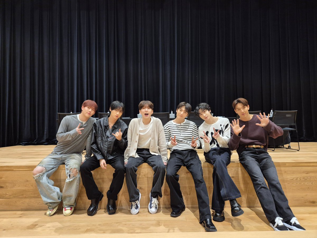 📸 MONSTA X MINI ALBUM 𝑻𝑯𝑬 𝑿 ♾ 2025.09.19 (金) TOWER RECORDS