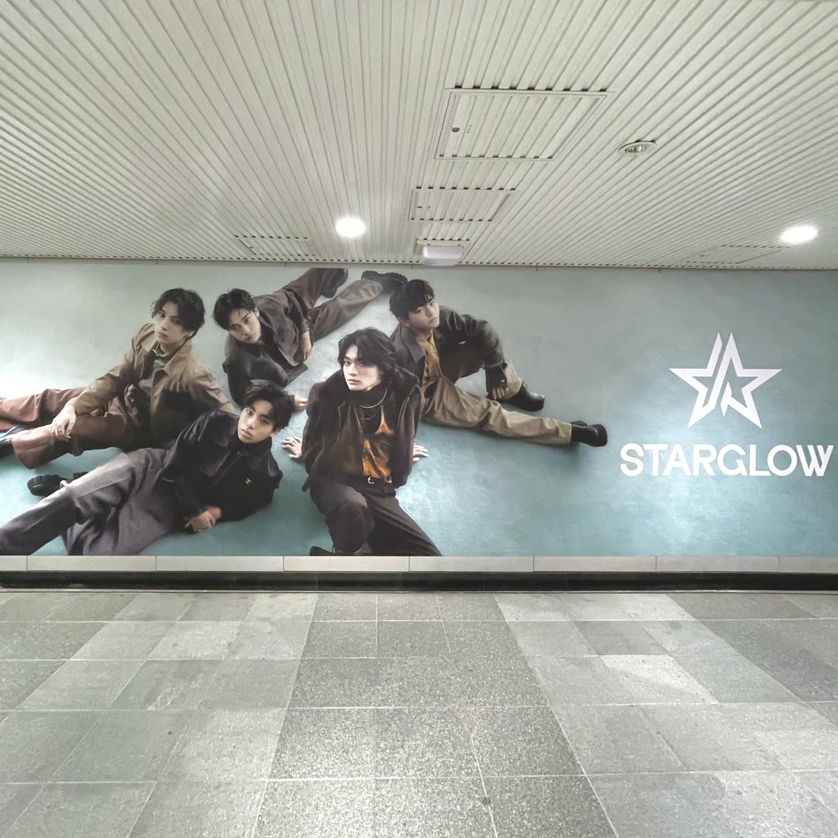 まるきゅーの近くに新しいポスターを発見⭐️⸝꙳.⋆ プレデビュー曲