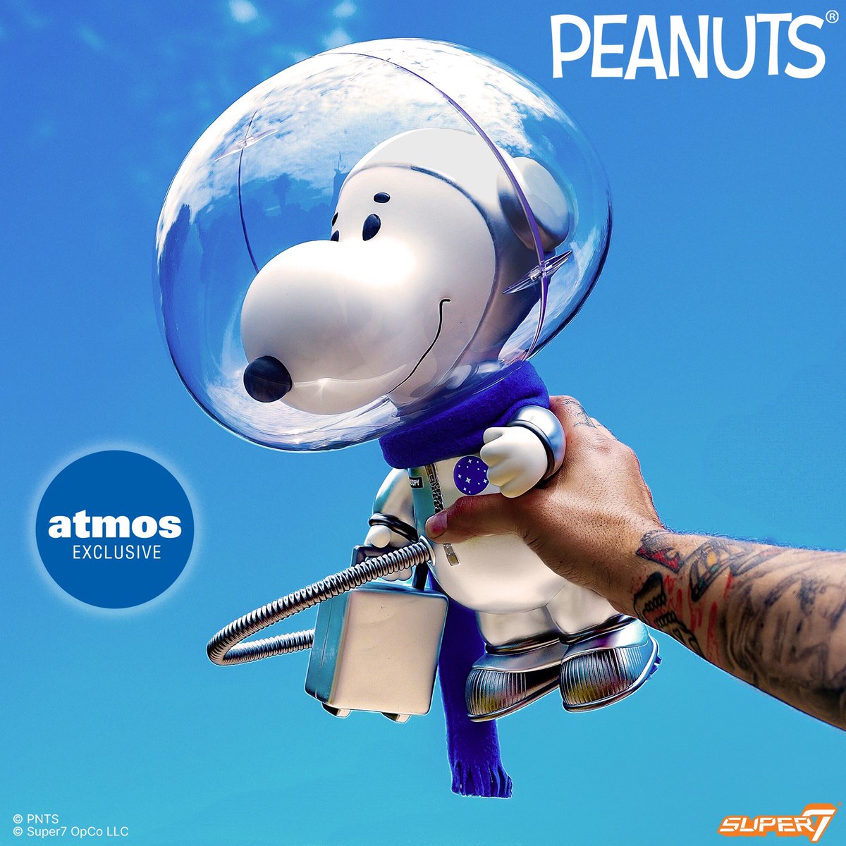 PEANUTS SUPERSIZE VINYL SNOOPY (SILVER SPACESUIT) 世界的人気